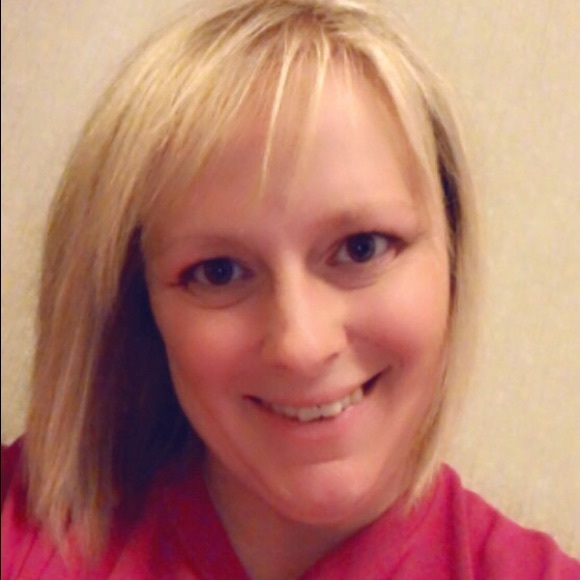 Meet your Posher, Janel - Picture 2 of 3